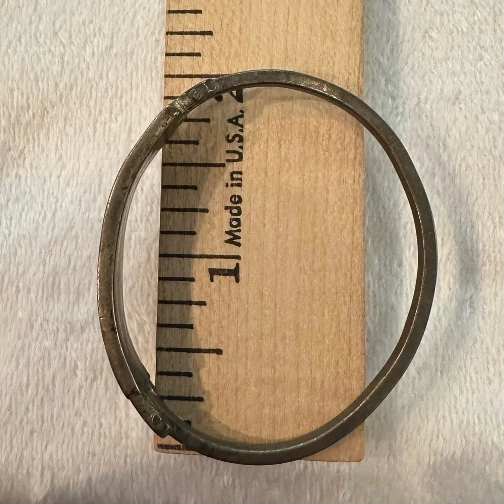 2 VTG Mexico Child’s Hinged Bangle Bracelet Inlaid Shell Heart & Crushed Stone